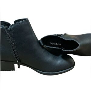 NWOT - Style & Co. Ankle Booties